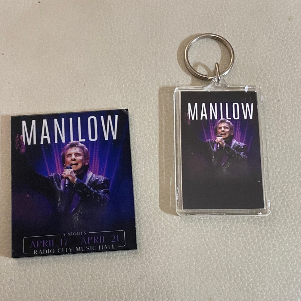 Barry Manilow - Radio City Music Hall  Concert Keychain & Magnet (2 piece set)